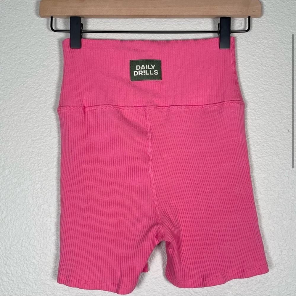 Daily Drills Shortie Short in Ribbed Pink